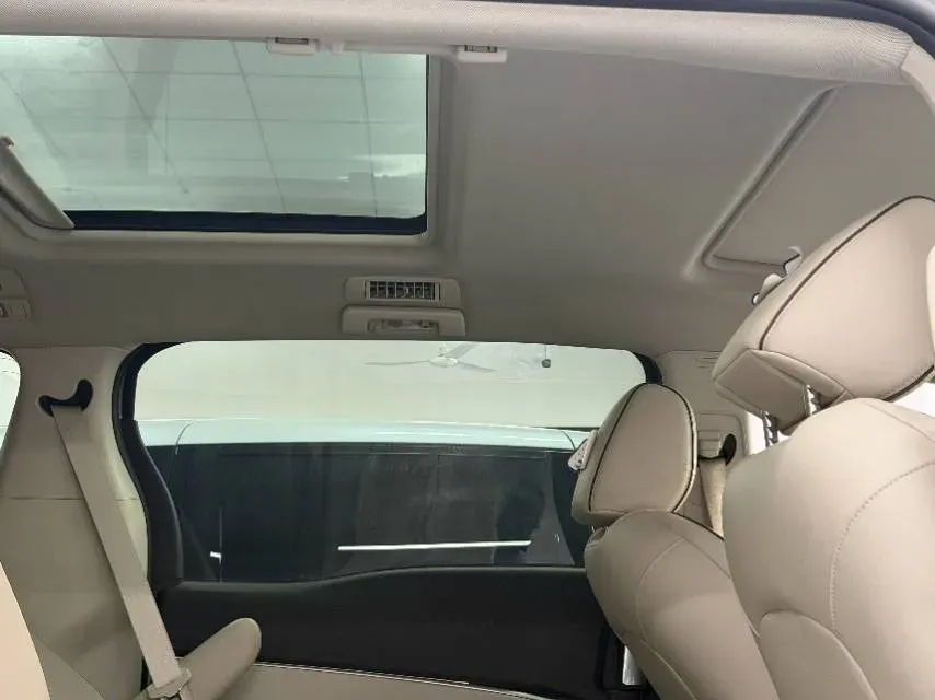 2021 Buick GL8 2.0T 237HP L4 9AT,autocango,china used car exporter,china ev exporter,chinese used car exporter,chinese used ev exporter