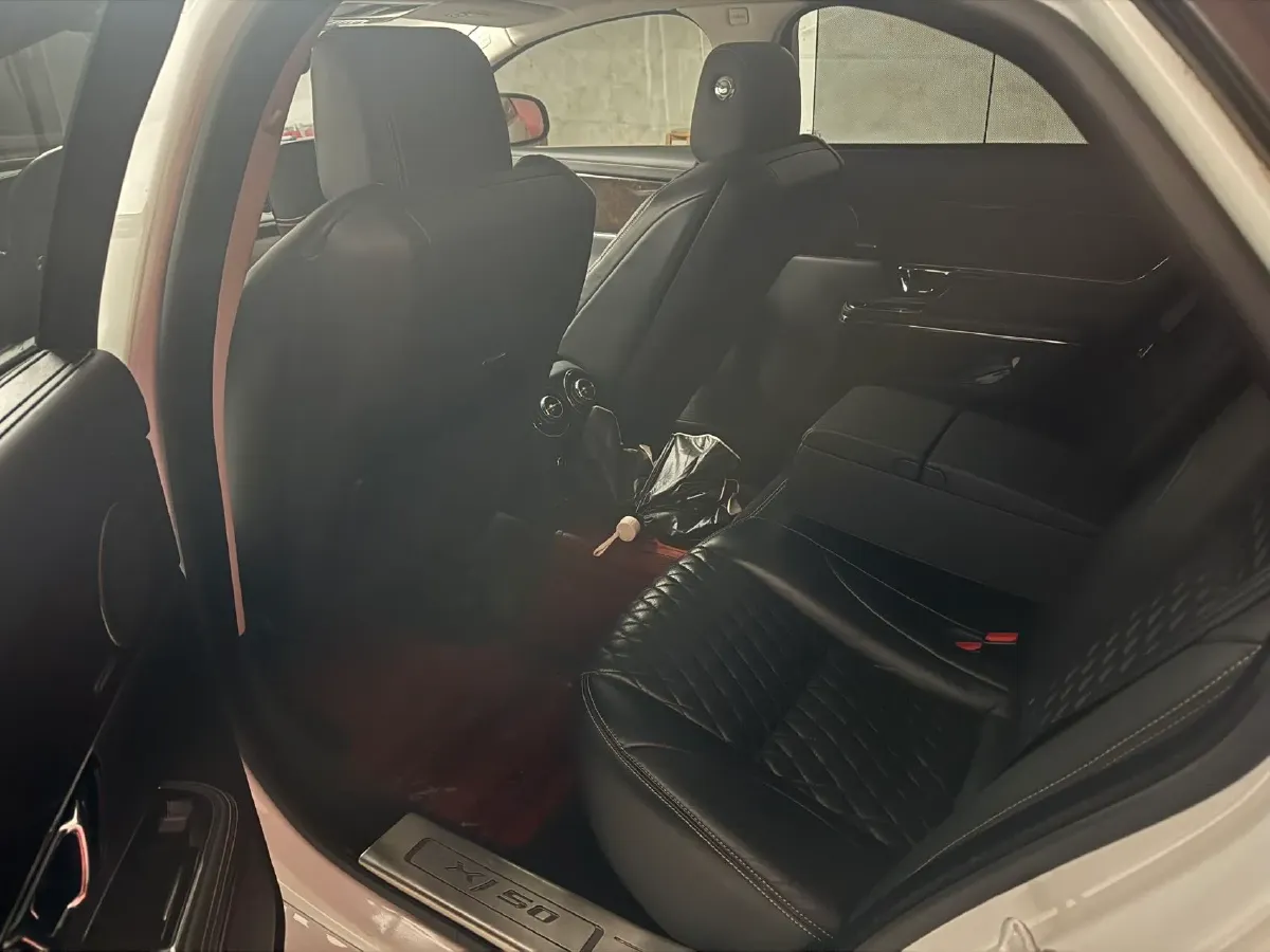 2016 Jaguar XJ 3.0T 340HP V6 8AT,autocango,china used car exporter,china ev exporter,chinese used car exporter,chinese used ev exporter