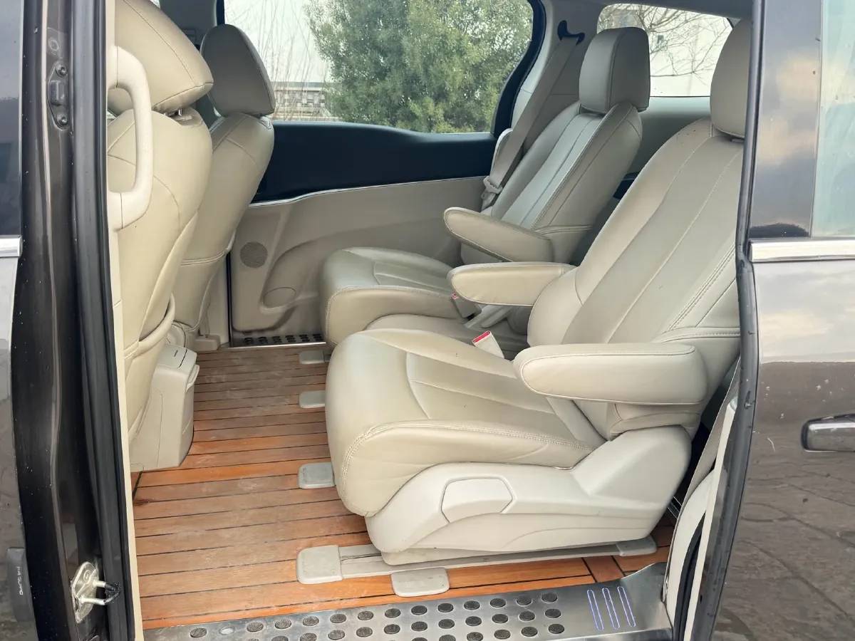 2020 Buick GL8 2.0T 237HP L4 9AT,autocango,china used car exporter,china ev exporter,chinese used car exporter,chinese used ev exporter