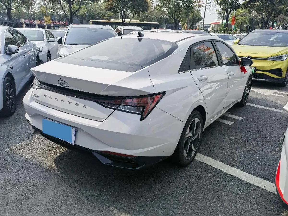 2022 Hyundai Elantra 1.5L 115HP L4 CVT,autocango,china used car exporter,china ev exporter,chinese used car exporter,chinese used ev exporter