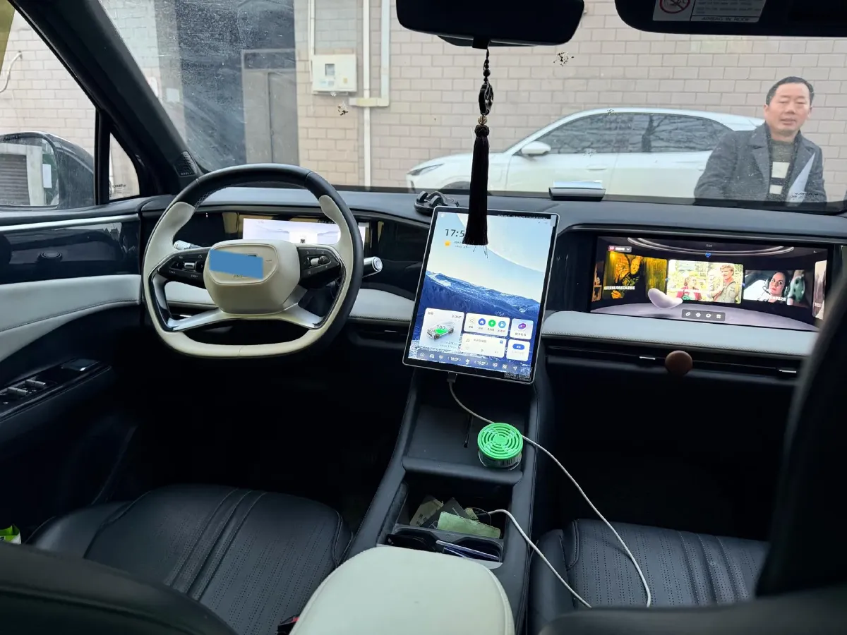 2023 Geely Galaxy L7 1.5T 163HP L4 3DHT PHEV 18.7KWH,autocango,china used car exporter,china ev exporter,chinese used car exporter,chinese used ev exporter