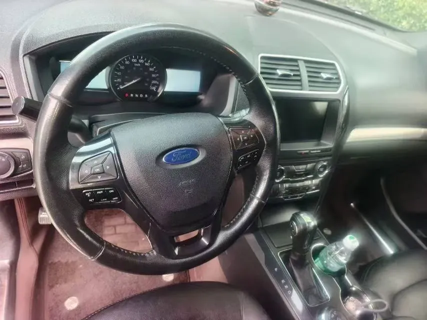2018 Ford Explorer 2.3T 276HP L4 6AT,autocango,china used car exporter,china ev exporter,chinese used car exporter,chinese used ev exporter