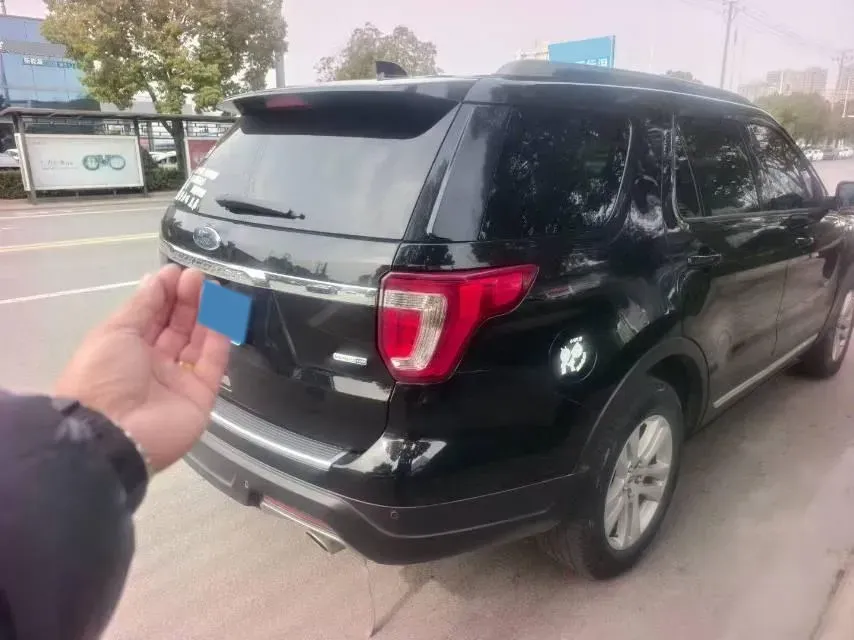 2018 Ford Explorer 2.3T 276HP L4 6AT,autocango,china used car exporter,china ev exporter,chinese used car exporter,chinese used ev exporter