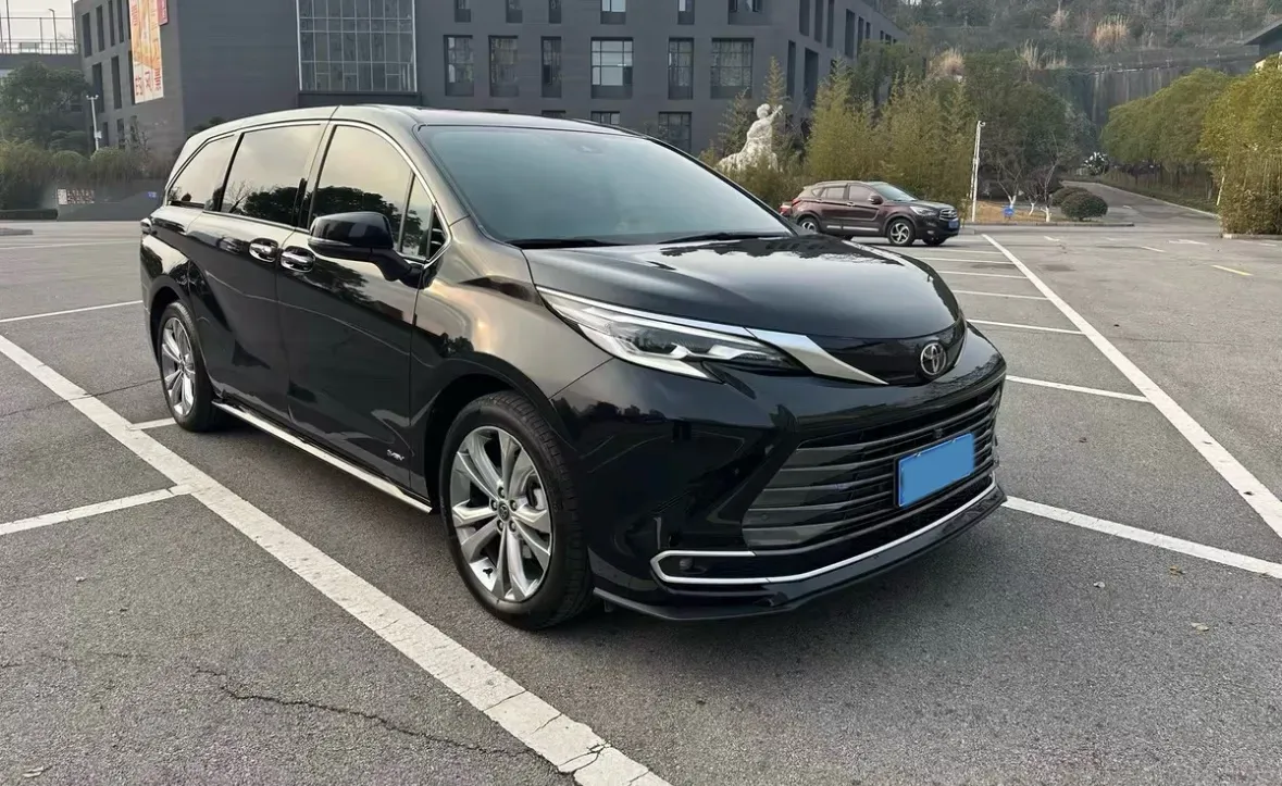 2023 Toyota Sienna 2.5L 189HP L4 E-CVT Hybrid,autocango,china used car exporter,china ev exporter,chinese used car exporter,chinese used ev exporter