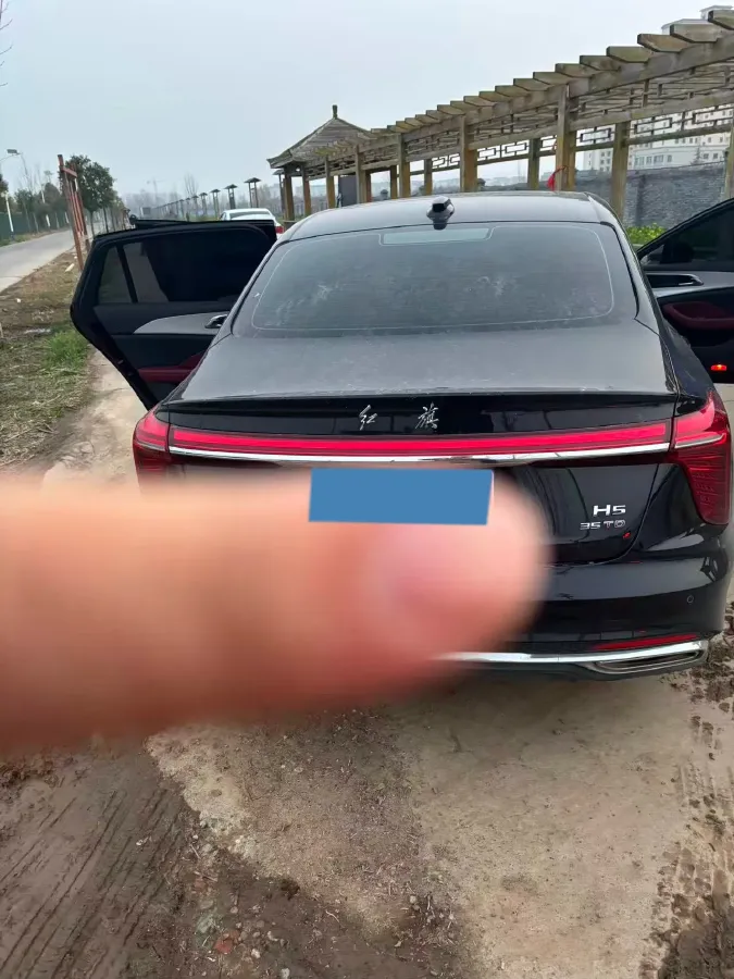 2024 HongQi H5 1.5T 169HP L4 7DCT,autocango,china used car exporter,china ev exporter,chinese used car exporter,chinese used ev exporter