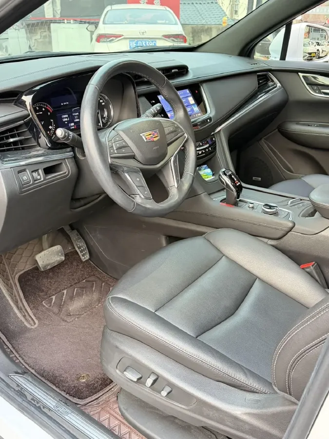 2023 Cadillac XT5 2.0T 237HP L4 9AT,autocango,china used car exporter,china ev exporter,chinese used car exporter,chinese used ev exporter