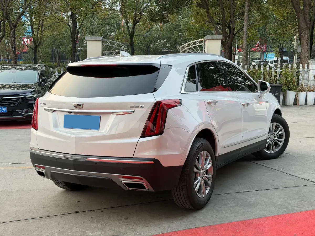 2023 Cadillac XT5 2.0T 237HP L4 9AT,autocango,china used car exporter,china ev exporter,chinese used car exporter,chinese used ev exporter