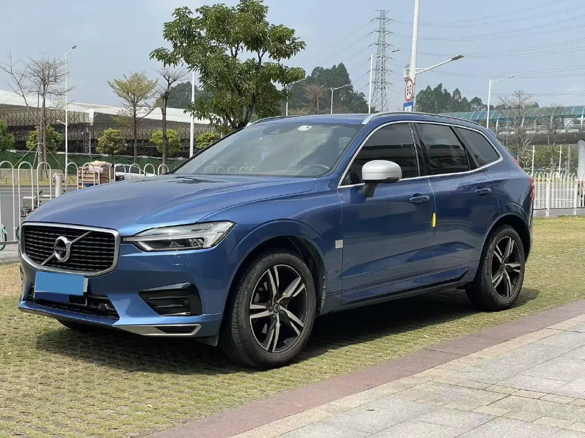 2018 Volvo XC60 2.0T 254HP L4 8AT,autocango,china used car exporter,china ev exporter,chinese used car exporter,chinese used ev exporter