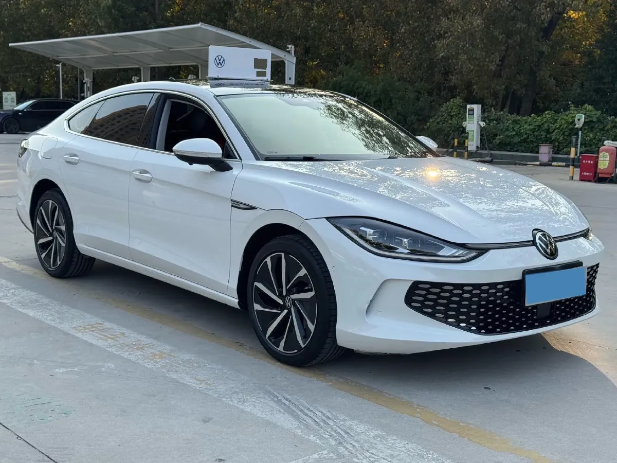 2022 Skoda Superb 2.0T 186HP L4 7DCT,autocango,china used car exporter,china ev exporter,chinese used car exporter,chinese used ev exporter