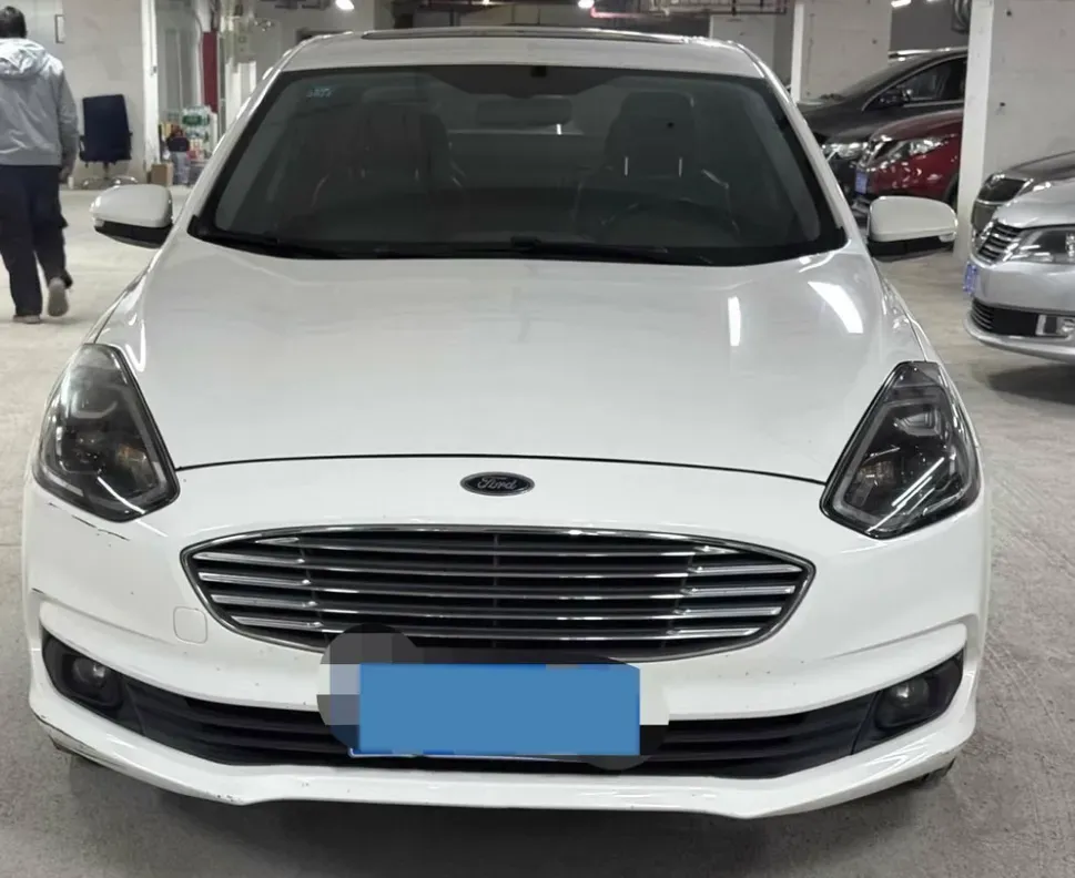 2019 Ford Escort 1.5L 122HP L3 6AT,autocango,china used car exporter,china ev exporter,chinese used car exporter,chinese used ev exporter