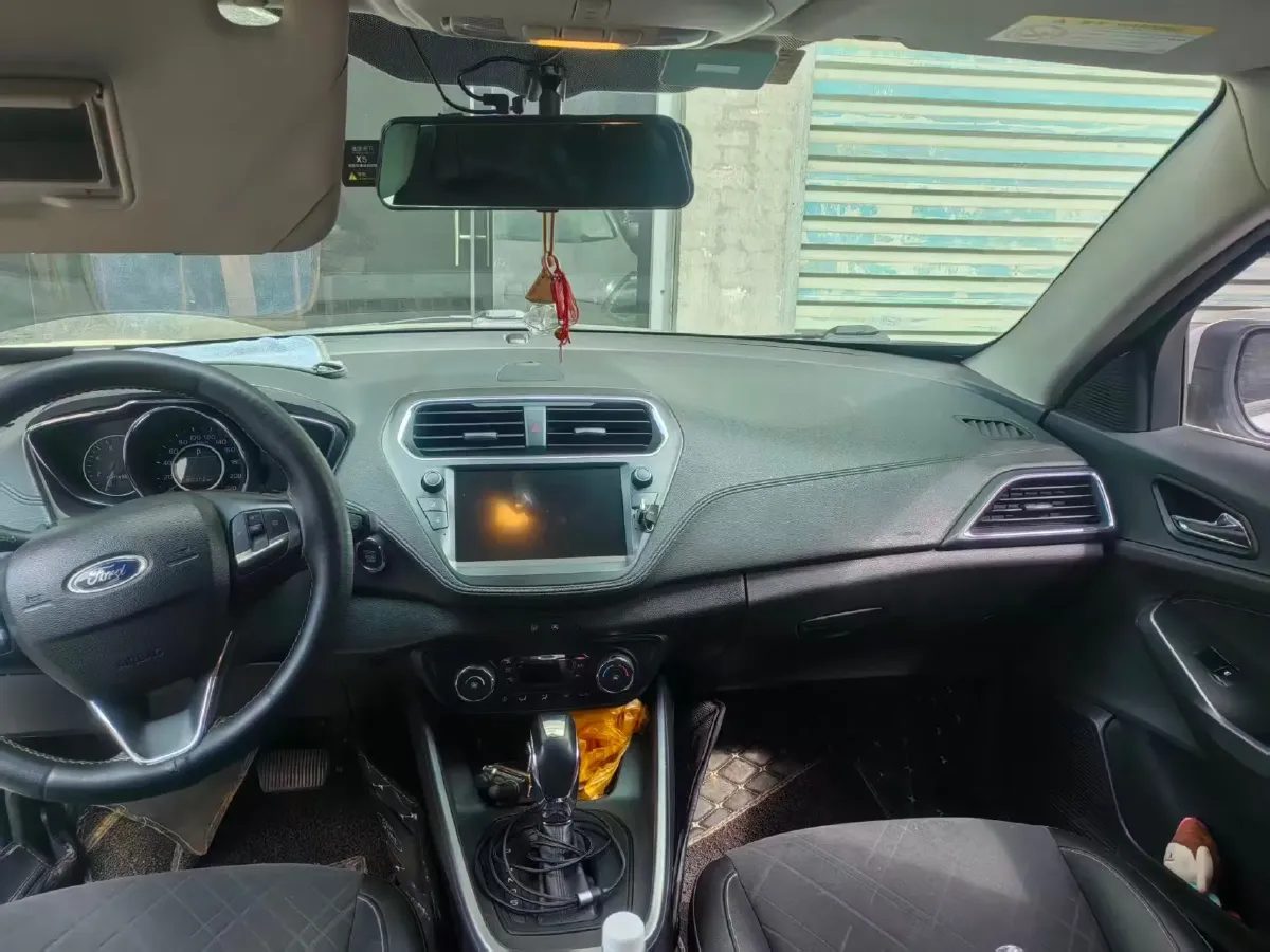 2019 Ford Escort 1.5L 122HP L3 6AT,autocango,china used car exporter,china ev exporter,chinese used car exporter,chinese used ev exporter