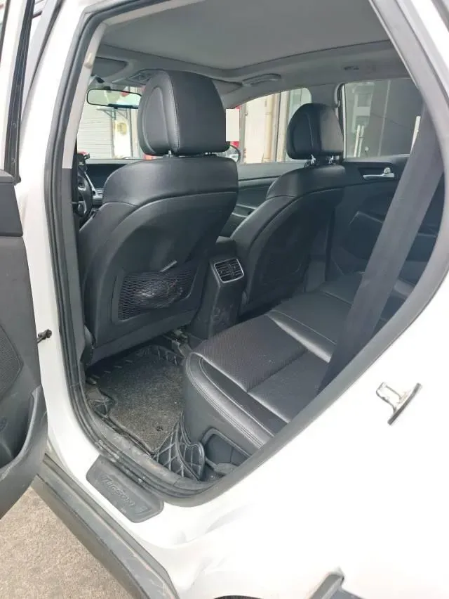 2015 Hyundai Tucson 1.6T 177HP L4 7DCT,autocango,china used car exporter,china ev exporter,chinese used car exporter,chinese used ev exporter