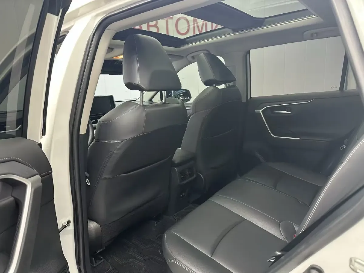 2022 Toyota RAV4 2.5L 178HP L4 E-CVT Hybrid,autocango,china used car exporter,china ev exporter,chinese used car exporter,chinese used ev exporter