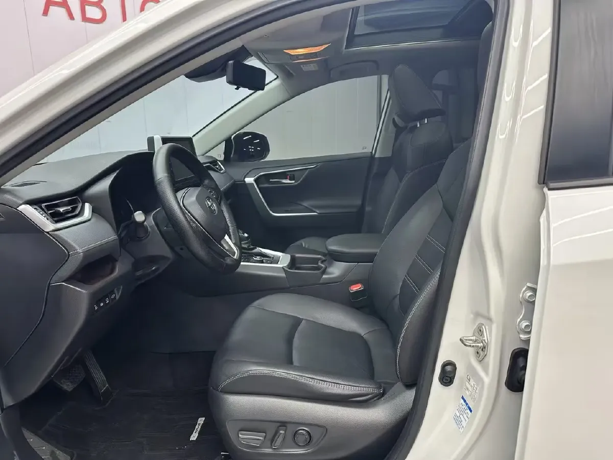 2022 Toyota RAV4 2.5L 178HP L4 E-CVT Hybrid,autocango,china used car exporter,china ev exporter,chinese used car exporter,chinese used ev exporter