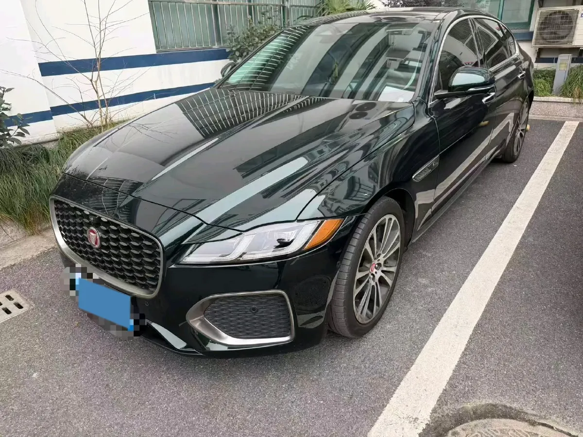 2022 Jaguar XFL 2.0T 250HP L4 8AT,autocango,china used car exporter,china ev exporter,chinese used car exporter,chinese used ev exporter