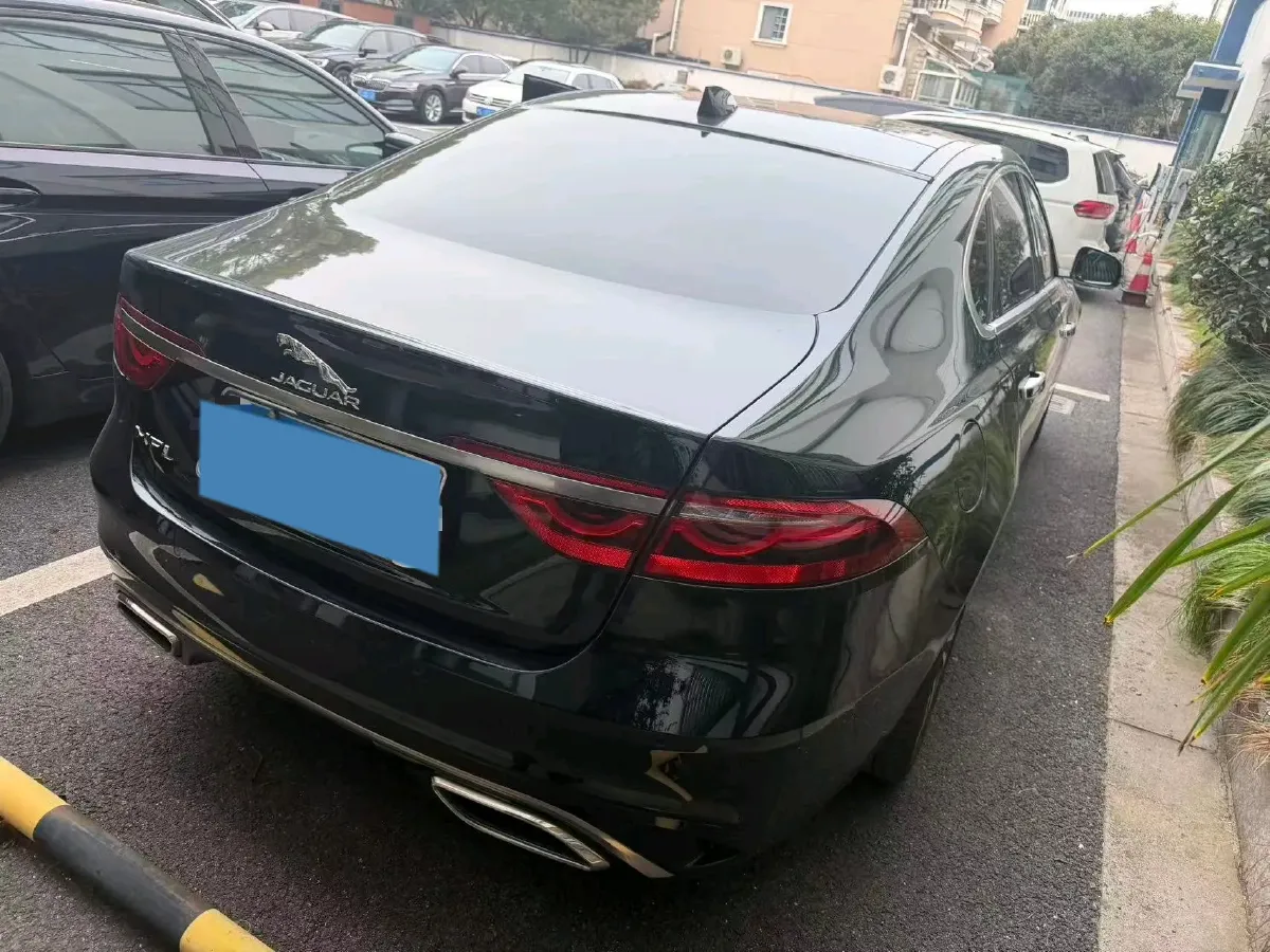 2022 Jaguar XFL 2.0T 250HP L4 8AT,autocango,china used car exporter,china ev exporter,chinese used car exporter,chinese used ev exporter