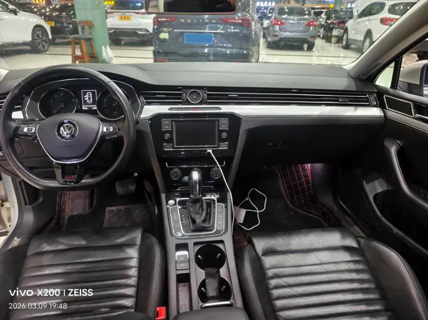 2018 Volkswagen Magotan 1.8T 180HP L4 7DCT,autocango,china used car exporter,china ev exporter,chinese used car exporter,chinese used ev exporter