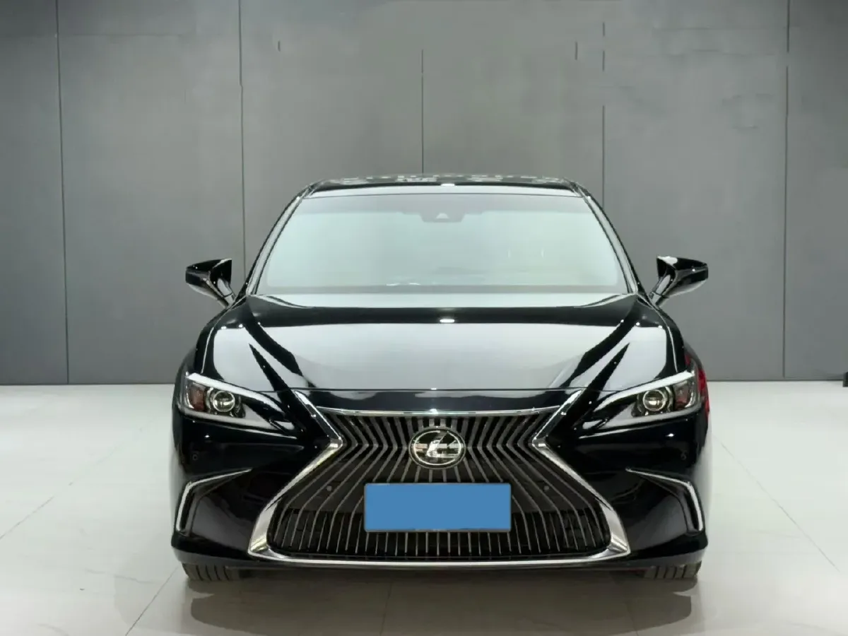 2022 Lexus ES 2.0L 173HP L4 CVT,autocango,china used car exporter,china ev exporter,chinese used car exporter,chinese used ev exporter