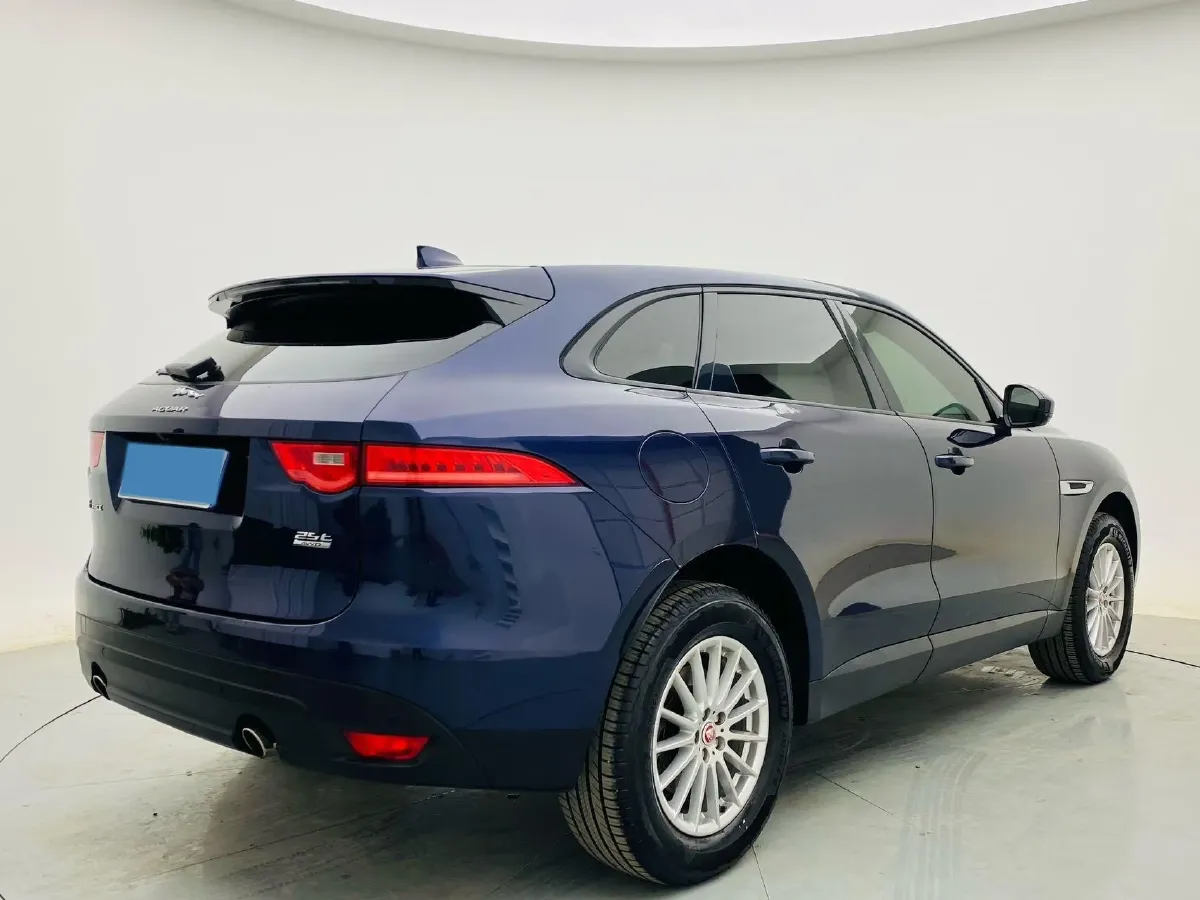2018 Jaguar F-PACE 2.0T 250HP L4 8AT,autocango,china used car exporter,china ev exporter,chinese used car exporter,chinese used ev exporter
