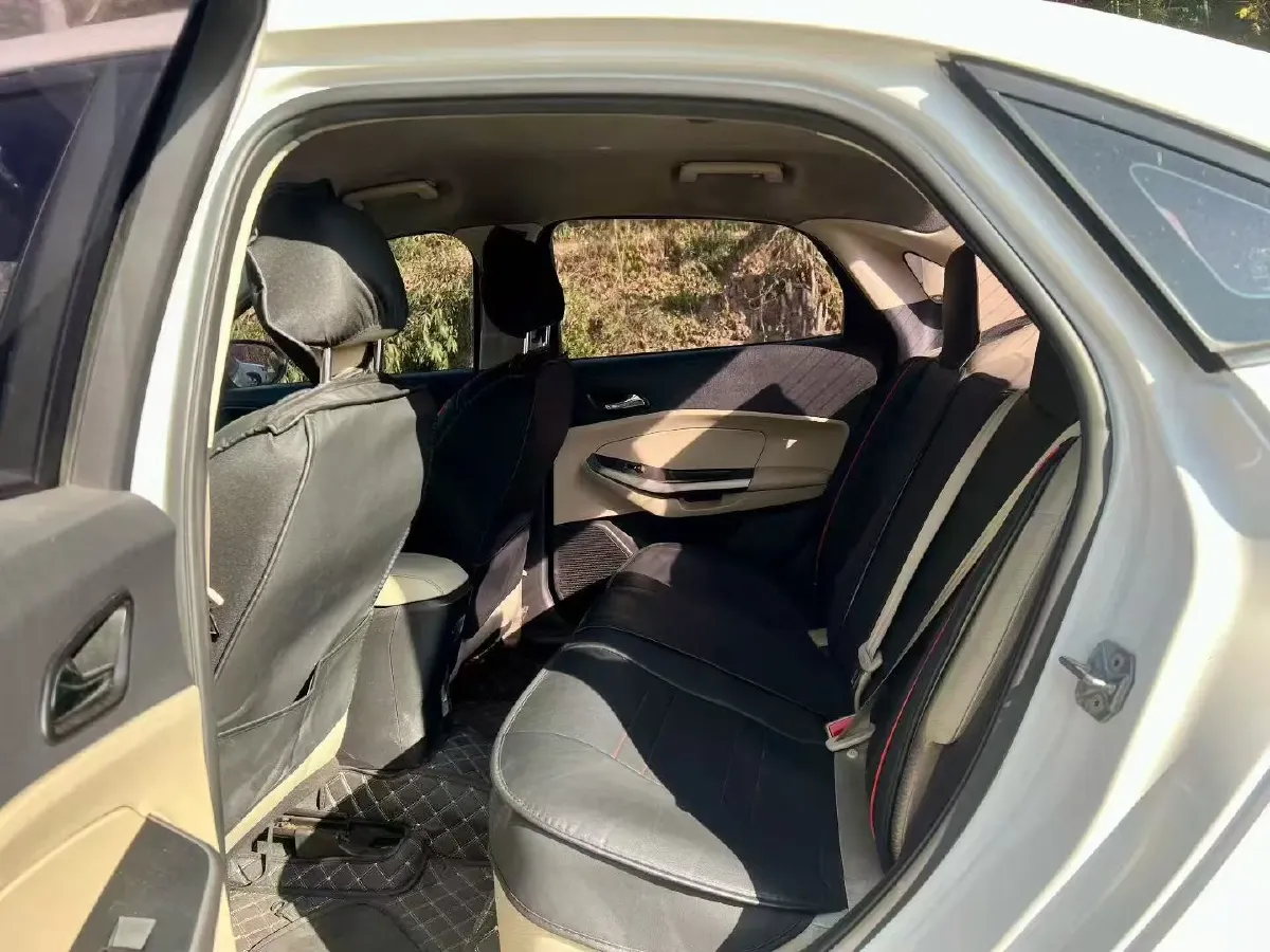 2017 Ford Escort 1.5L 113HP L4 5MT,autocango,china used car exporter,china ev exporter,chinese used car exporter,chinese used ev exporter