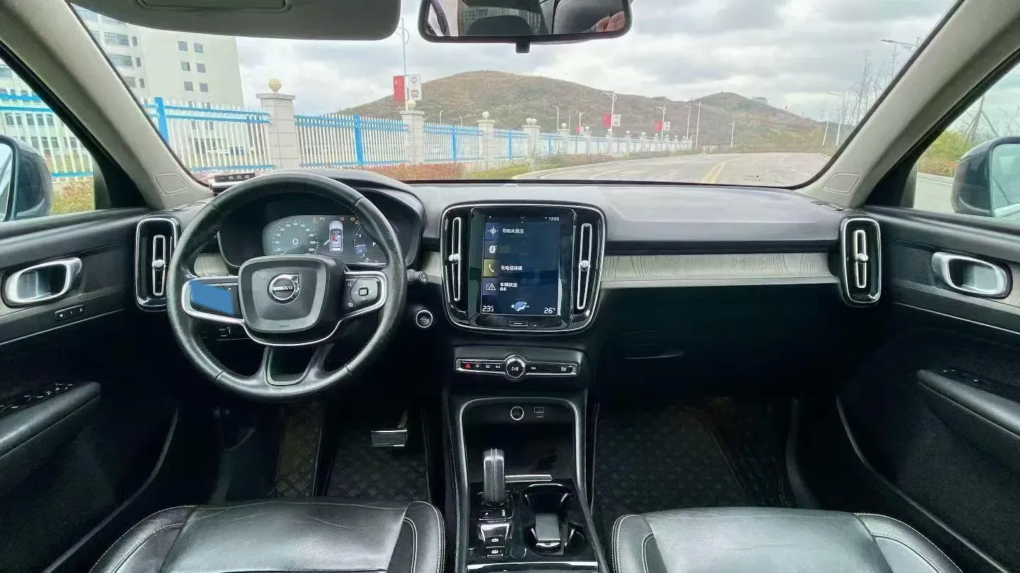 2020 Volvo XC40 1.5T 163HP L3 8AT,autocango,china used car exporter,china ev exporter,chinese used car exporter,chinese used ev exporter