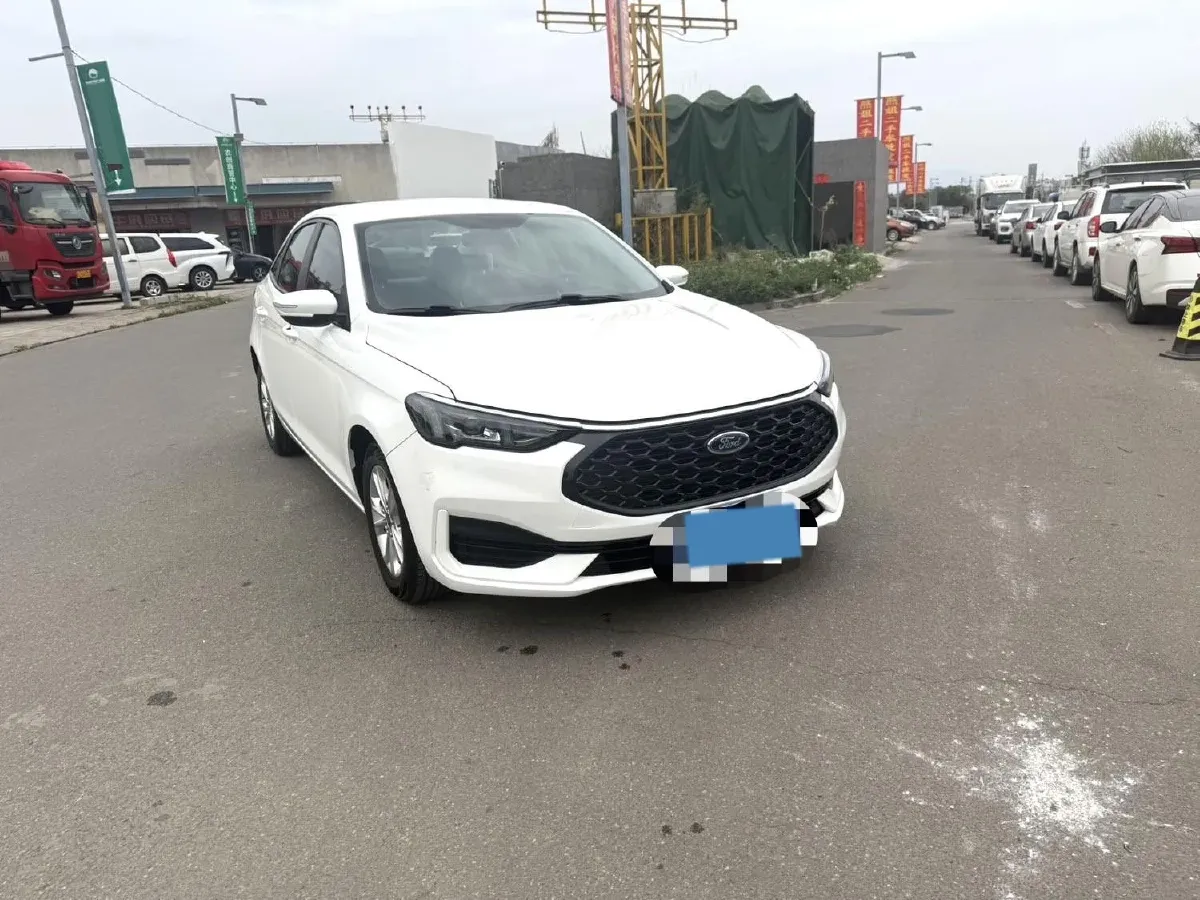2021 Ford Escort 1.5L 122HP L3 6AT,autocango,china used car exporter,china ev exporter,chinese used car exporter,chinese used ev exporter