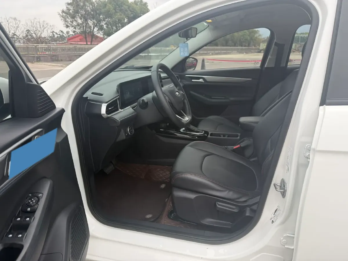 2021 Ford Escort 1.5L 122HP L3 6AT,autocango,china used car exporter,china ev exporter,chinese used car exporter,chinese used ev exporter