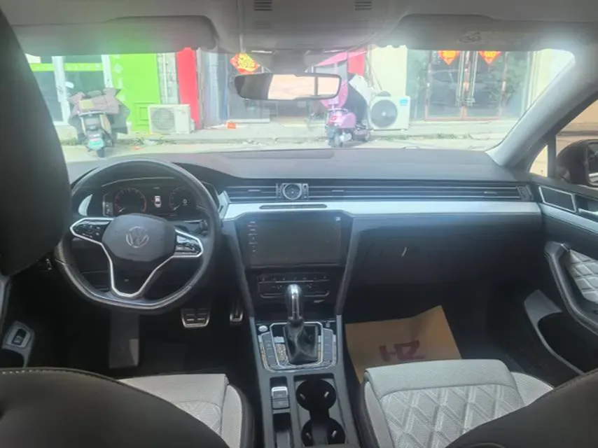 2023 Volkswagen Magotan 2.0T 186HP L4 7DCT,autocango,china used car exporter,china ev exporter,chinese used car exporter,chinese used ev exporter