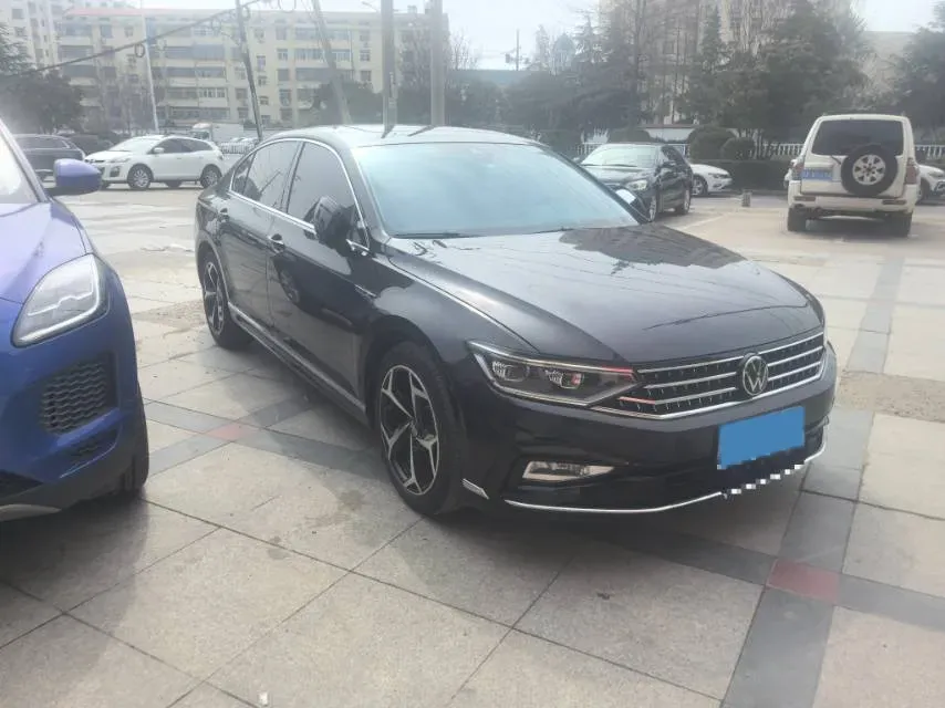 2023 Volkswagen Magotan 2.0T 186HP L4 7DCT,autocango,china used car exporter,china ev exporter,chinese used car exporter,chinese used ev exporter