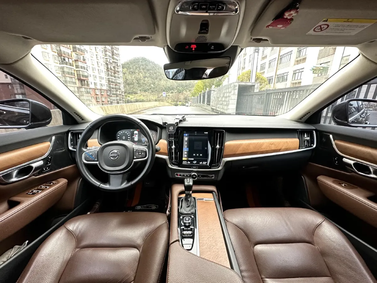 2019 Mercedes-Benz E Class 1.5T 184HP L4 9AT,autocango,china used car exporter,china ev exporter,chinese used car exporter,chinese used ev exporter