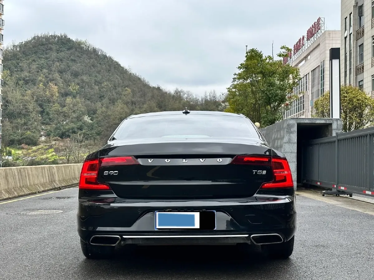 2019 Mercedes-Benz E Class 1.5T 184HP L4 9AT,autocango,china used car exporter,china ev exporter,chinese used car exporter,chinese used ev exporter