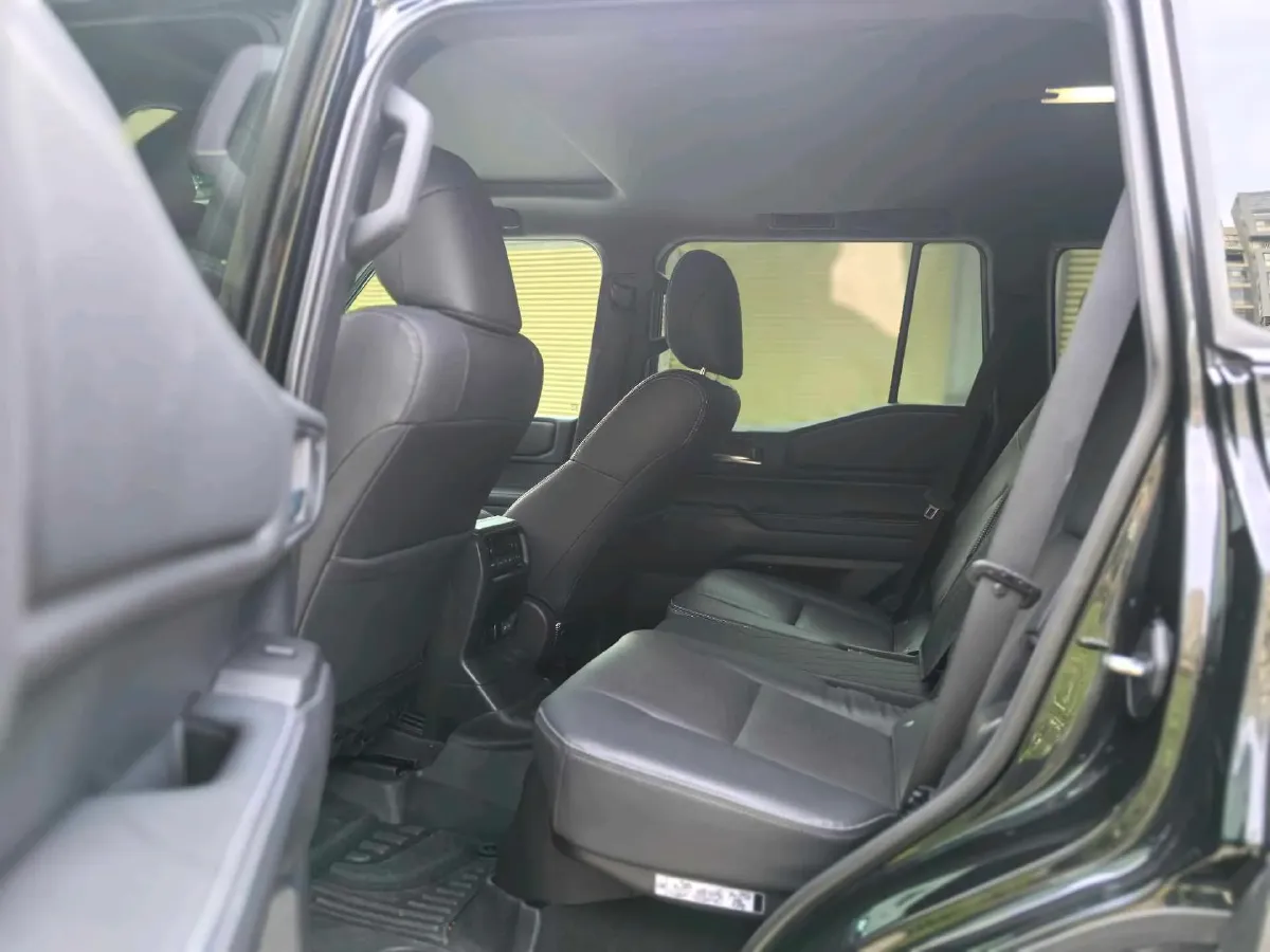 2024 Toyota Land Cruiser Prado 2.4T 282HP L4 8AT Hybrid,autocango,china used car exporter,china ev exporter,chinese used car exporter,chinese used ev exporter