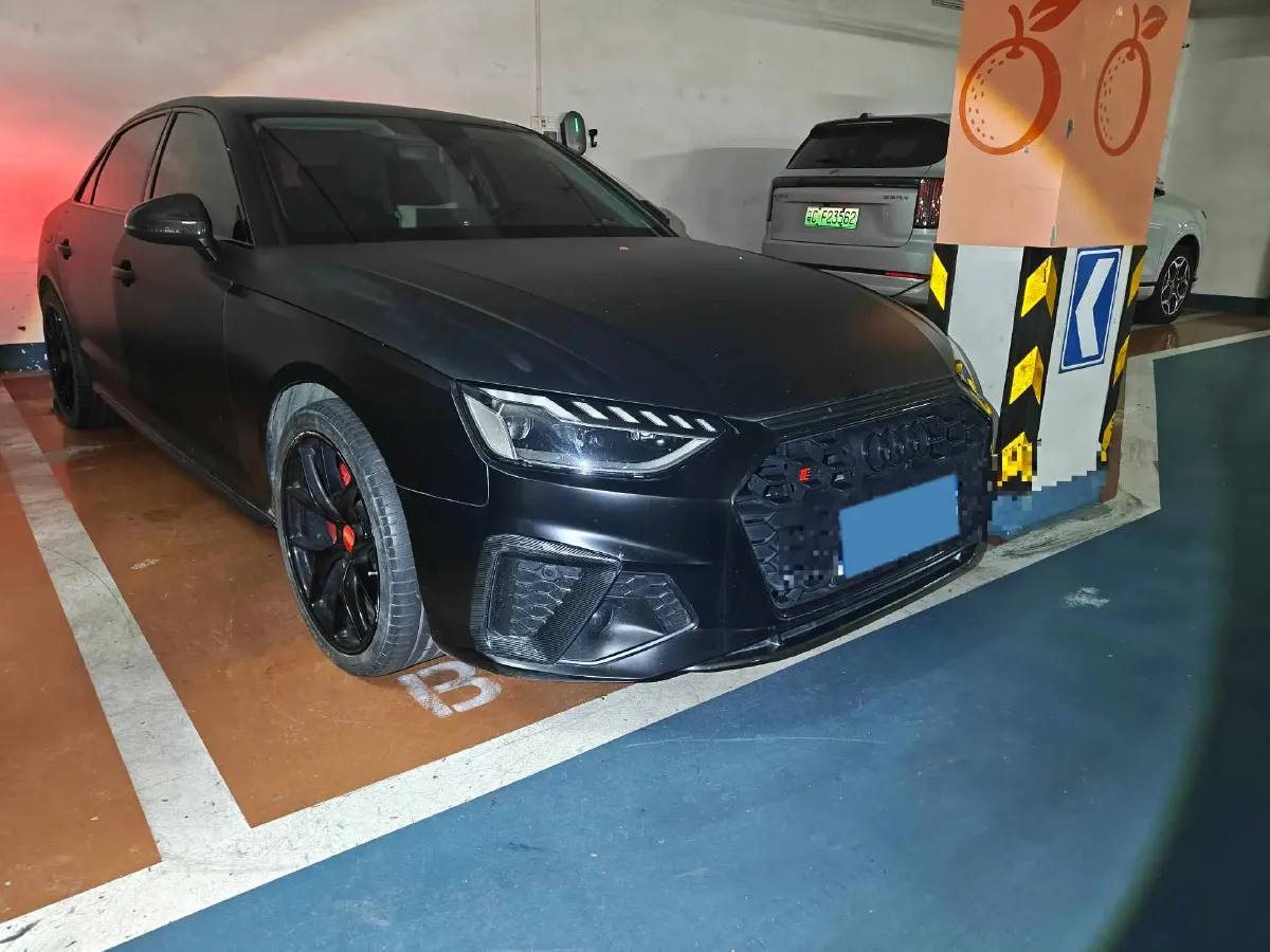 2020 Audi A4L 2.0T 190HP L4 7DCT,autocango,china used car exporter,china ev exporter,chinese used car exporter,chinese used ev exporter