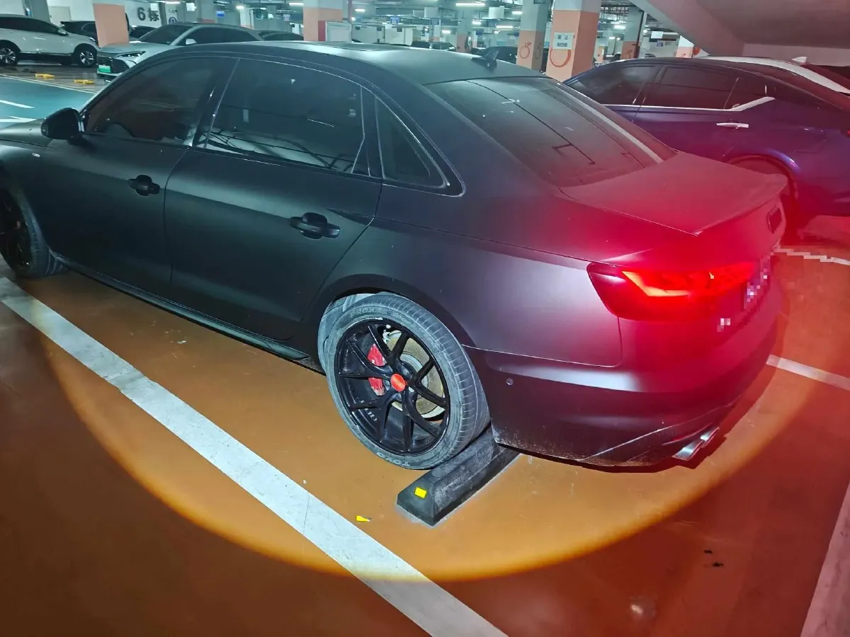 2020 Audi A4L 2.0T 190HP L4 7DCT,autocango,china used car exporter,china ev exporter,chinese used car exporter,chinese used ev exporter