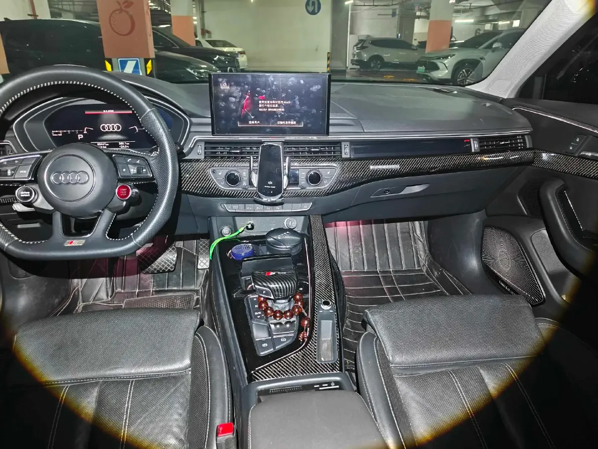 2020 Audi A4L 2.0T 190HP L4 7DCT,autocango,china used car exporter,china ev exporter,chinese used car exporter,chinese used ev exporter