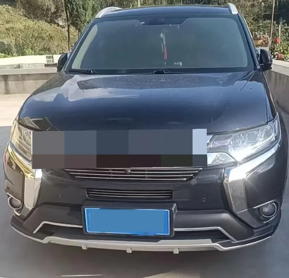 2018 Mitsubishi Outlander 2.4L 192HP L4 CVT,autocango,china used car exporter,china ev exporter,chinese used car exporter,chinese used ev exporter