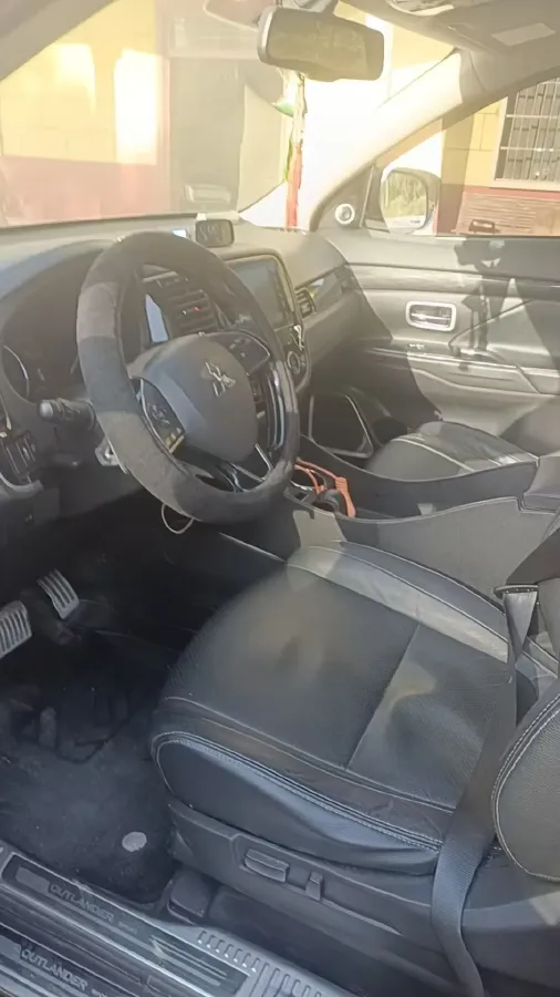 2018 Mitsubishi Outlander 2.4L 192HP L4 CVT,autocango,china used car exporter,china ev exporter,chinese used car exporter,chinese used ev exporter