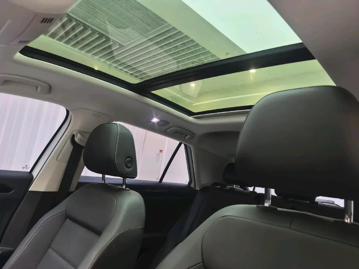 2021 Volkswagen T-Roc 1.4T 150HP L4 7DCT,autocango,china used car exporter,china ev exporter,chinese used car exporter,chinese used ev exporter