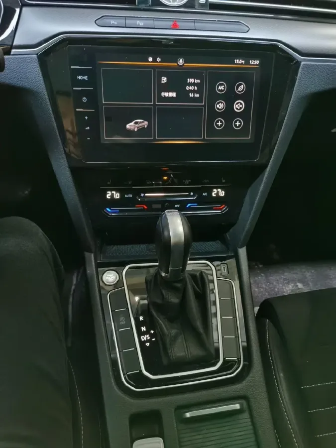 2020 Volkswagen Magotan 2.0T 220HP L4 7DCT,autocango,china used car exporter,china ev exporter,chinese used car exporter,chinese used ev exporter