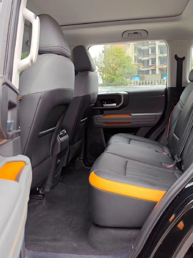 2024 Beijing BJ40 2.0T 245HP L4 8AT,autocango,china used car exporter,china ev exporter,chinese used car exporter,chinese used ev exporter