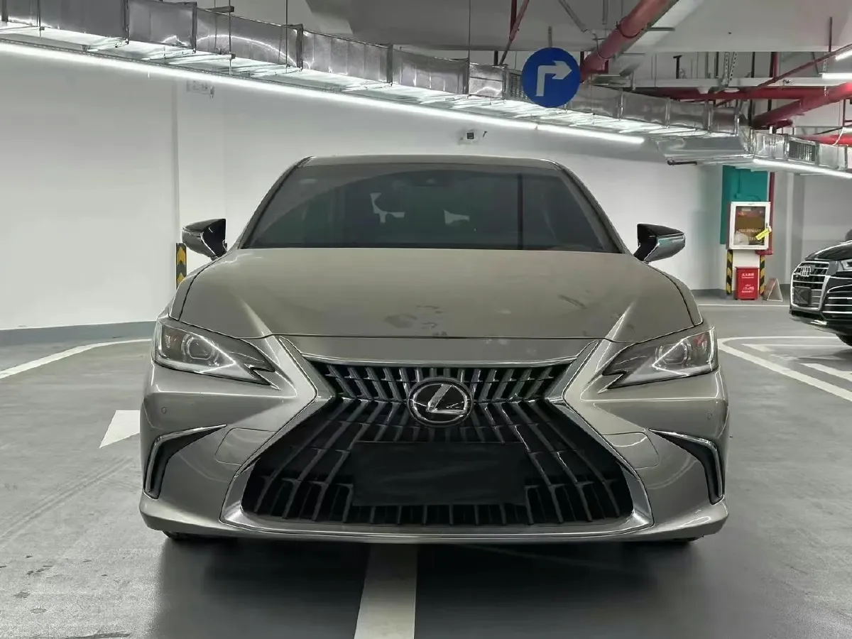 2023 Lexus ES 2.0L 173HP L4 CVT,autocango,china used car exporter,china ev exporter,chinese used car exporter,chinese used ev exporter
