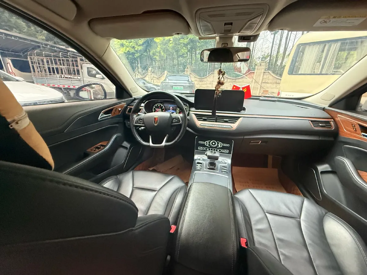 2020 HongQi H5 1.5T 169HP L4 7DCT,autocango,china used car exporter,china ev exporter,chinese used car exporter,chinese used ev exporter