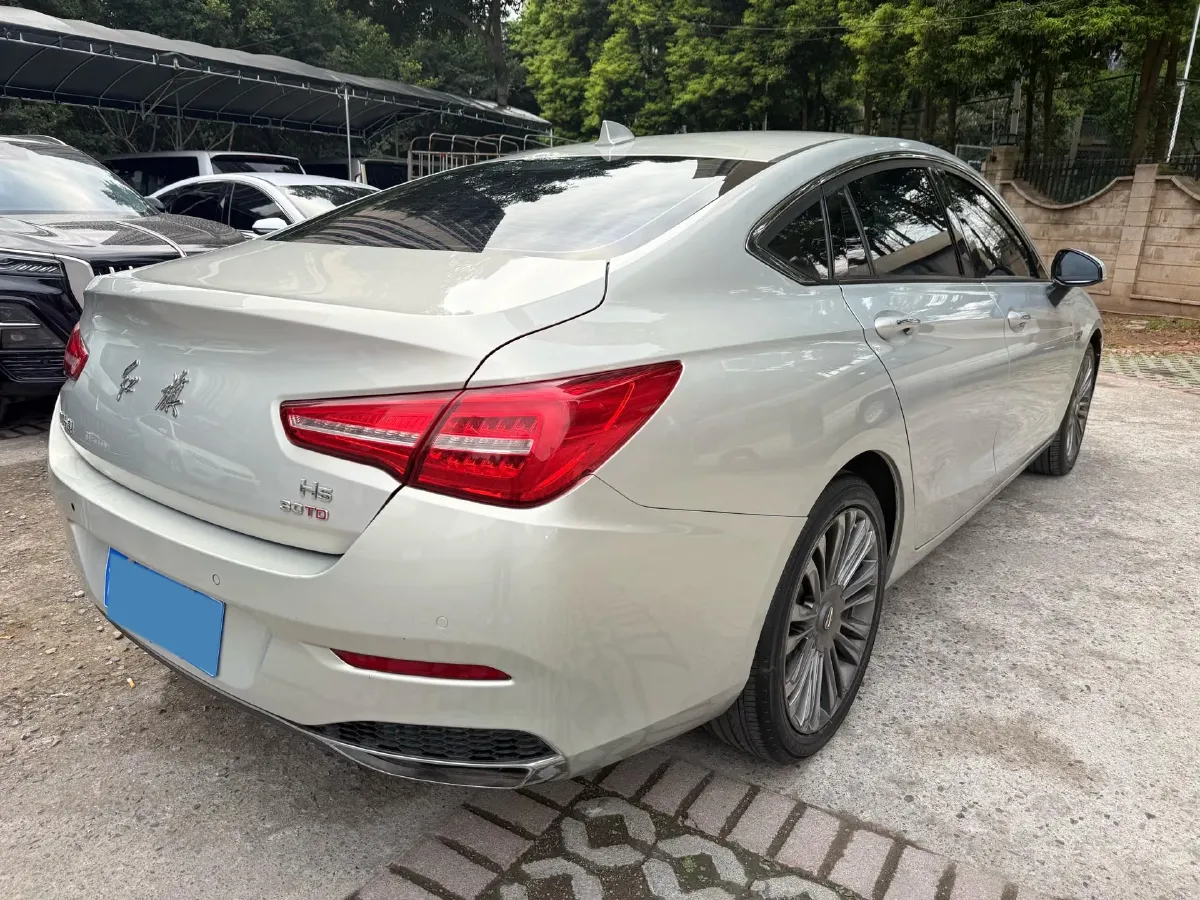 2020 HongQi H5 1.5T 169HP L4 7DCT,autocango,china used car exporter,china ev exporter,chinese used car exporter,chinese used ev exporter