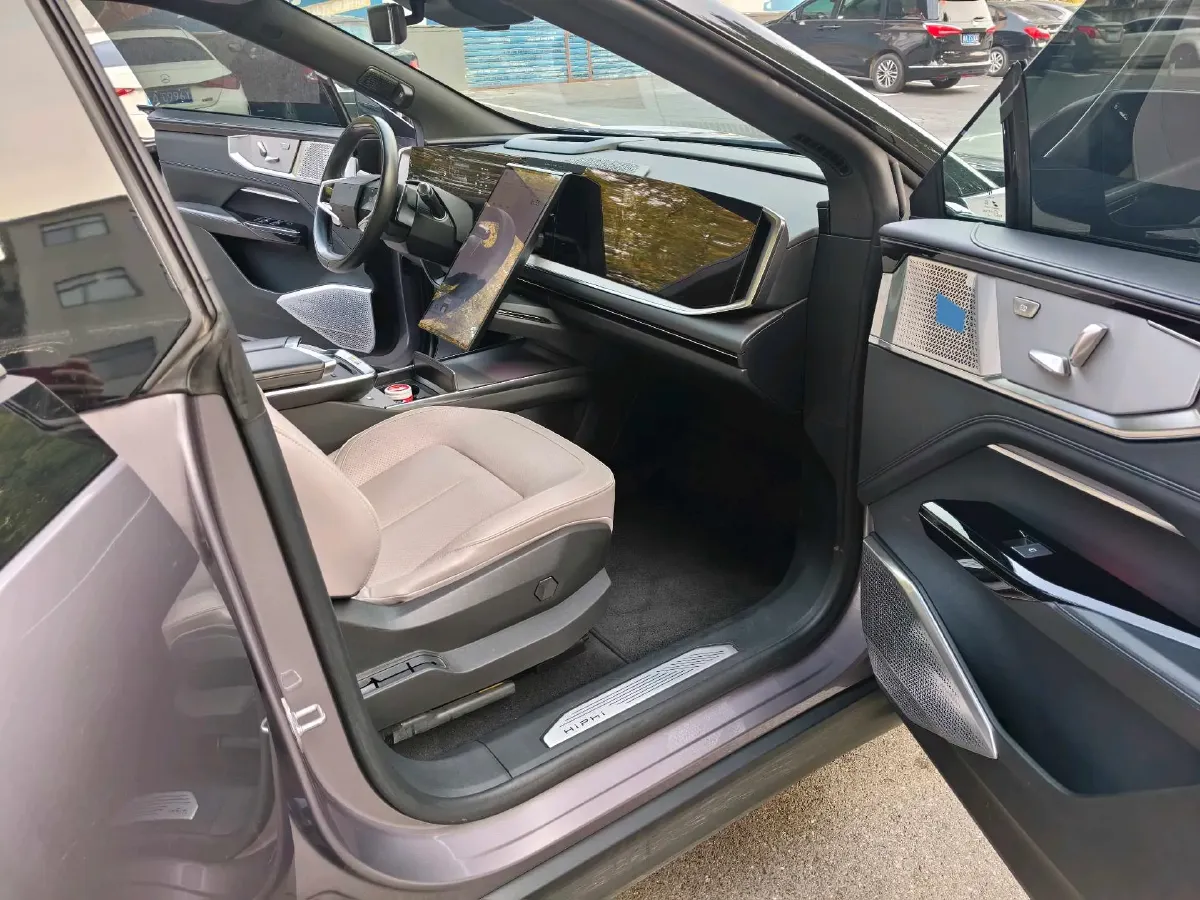 2023 HiPhi Y BEV 76.6KWH,autocango,china used car exporter,china ev exporter,chinese used car exporter,chinese used ev exporter