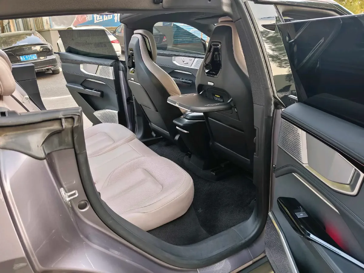 2023 HiPhi Y BEV 76.6KWH,autocango,china used car exporter,china ev exporter,chinese used car exporter,chinese used ev exporter