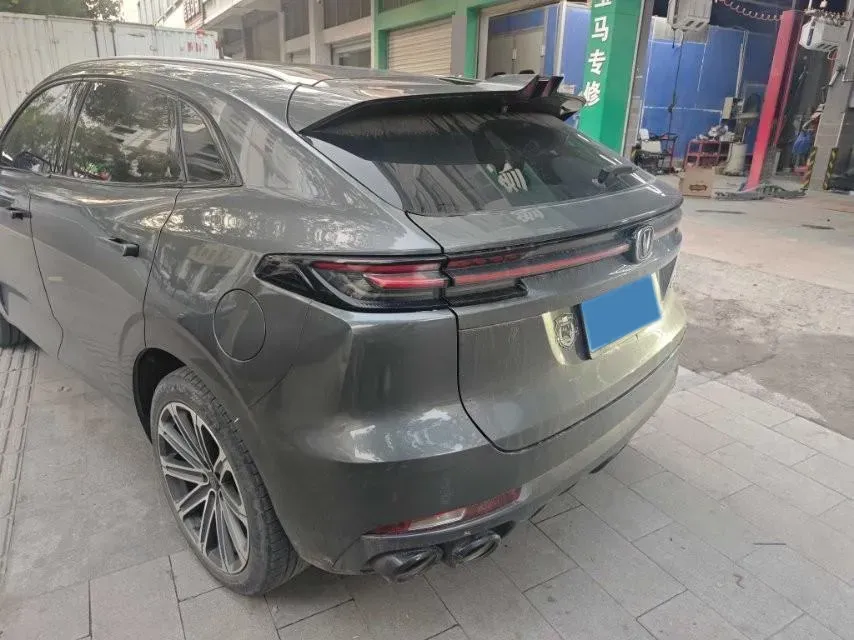 2021 ChangAn UNI-K 2.0T 233HP L4 8AT,autocango,china used car exporter,china ev exporter,chinese used car exporter,chinese used ev exporter