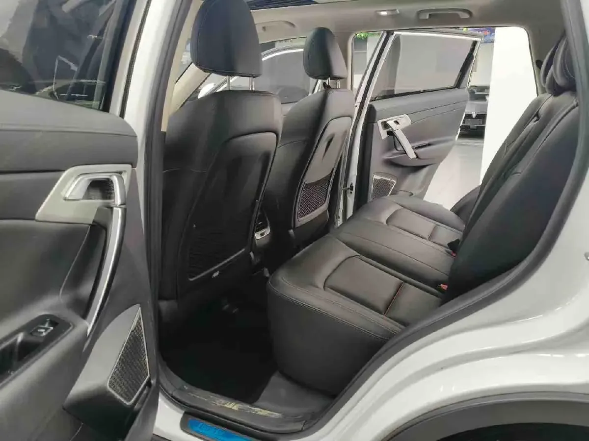 2020 Roewe i6 1.5T 169HP L4 7DCT,autocango,china used car exporter,china ev exporter,chinese used car exporter,chinese used ev exporter