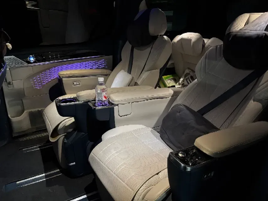 2022 Zeekr 009 BEV 116KWH,autocango,china used car exporter,china ev exporter,chinese used car exporter,chinese used ev exporter