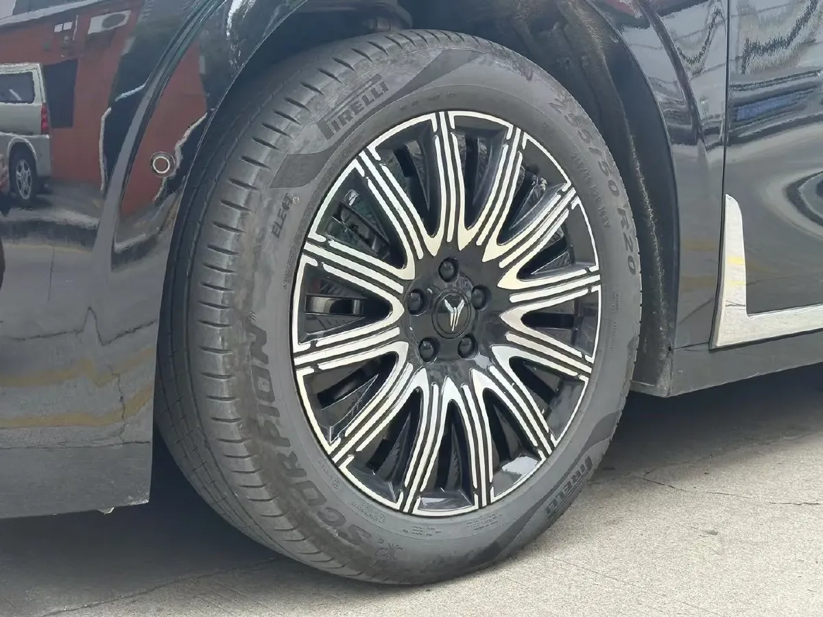 2025 Voyah Dream BEV 108.7KWH,autocango,china used car exporter,china ev exporter,chinese used car exporter,chinese used ev exporter