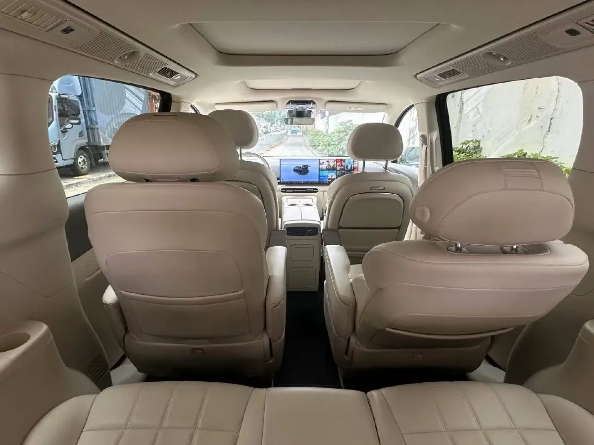 2025 Voyah Dream BEV 108.7KWH,autocango,china used car exporter,china ev exporter,chinese used car exporter,chinese used ev exporter